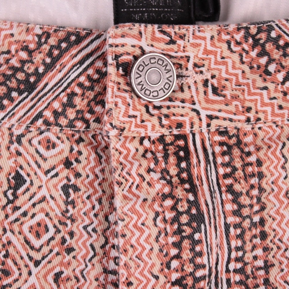 Volcom Boho Geometric Aztec Tribal Print Chino Shorts Size 5 Low Rise Stretch - Picture 2 of 8
